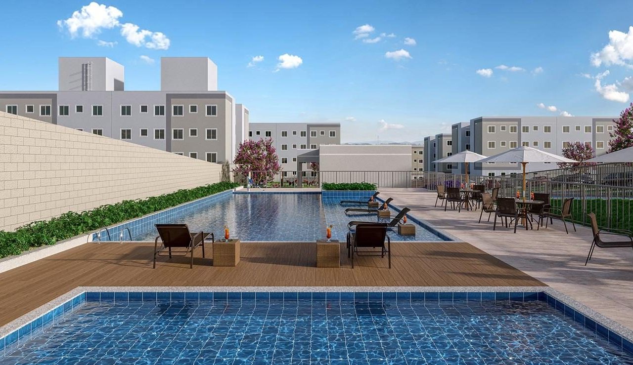 Perspectiva ilustrativa da piscina do Vila dos Lagos, com deck de madeira, espreguiçadeiras, guarda-sóis e blocos de apartamentos ao fundo