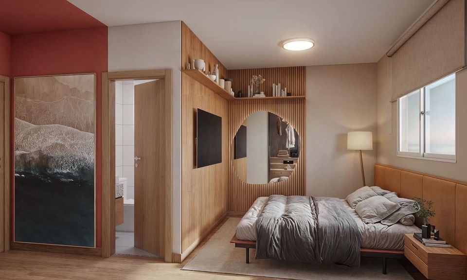 Perspectiva ilustrativa do quarto de casal de um apartamento do Giardino Di Bali, com cama, painel de madeira com TV e porta do banheiro aberta